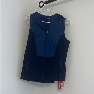 NWT north face flash dry navy vest sz M